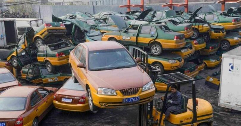 高邮市营运车辆的报废年限是多少？